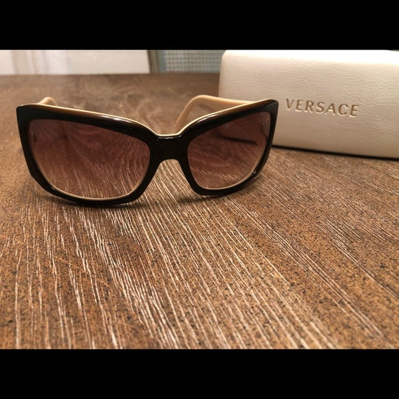 Versace sunglasses - Picture 4 of 4